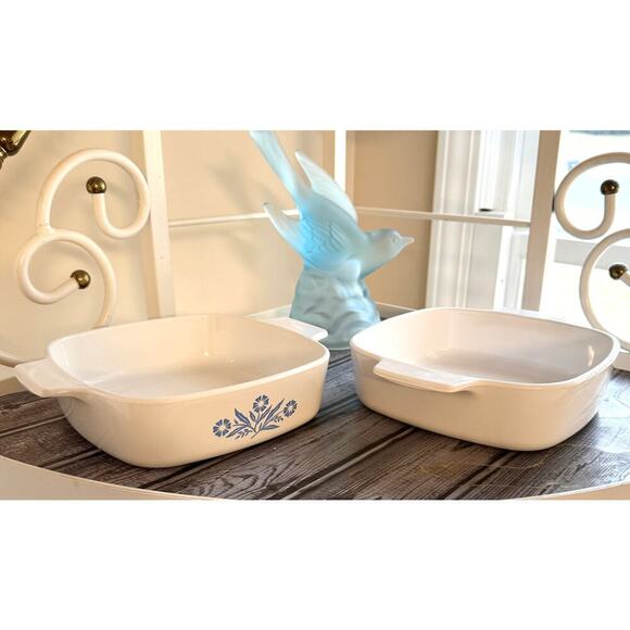 Two Corningware Casseroles, Cornflower Blue 1 quart & White Pan 1 liter - Picture 1 of 8